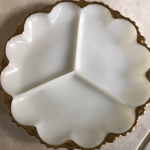 Vintage White milk glass serving tray w gold trim. - Picture 2 of 7